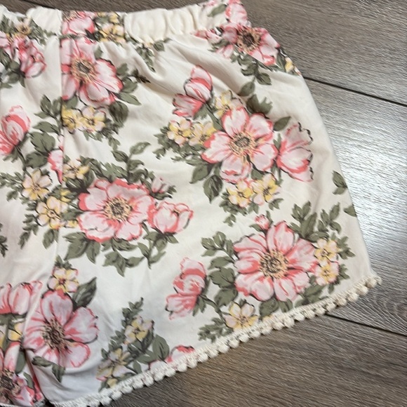 Ardene floral light weight shorts - Picture 7 of 7